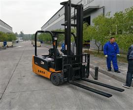 電動(dòng)、柴油叉車(chē)均可加裝稱(chēng)重電子秤系統
